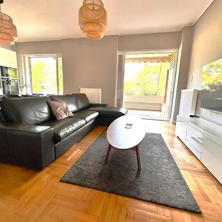 Apartment Uptown Suburb